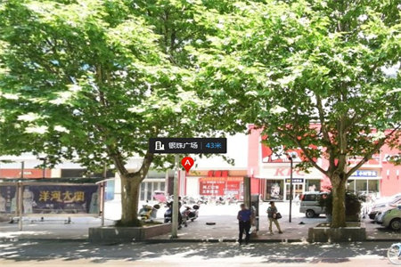 高级中学附近御泉龙庭3室2厅2卫60万137m2简单装修出售